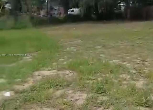 Property at 4802 7 St, Sebring, FL 33870