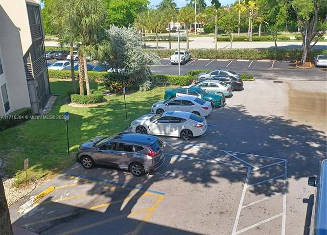 Property at 6301 N University Dr #314, Tamarac, FL 33321, 1 bed, 1.5 baths