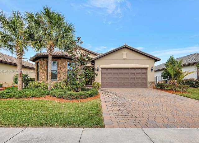 Property at 727 SE Boboli Way, Port St. Lucie, FL 34984, 3 beds, 2 baths