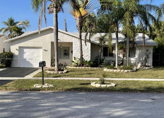 Property at 16841 Royal Poinciana Dr, Weston, FL 33326, 3 beds, 2 baths