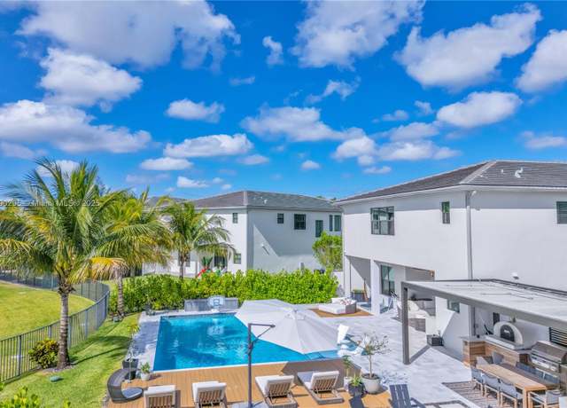 Property at 17497 Sparkling River Rd, Boca Raton, FL 33496, 5 beds, 7 baths