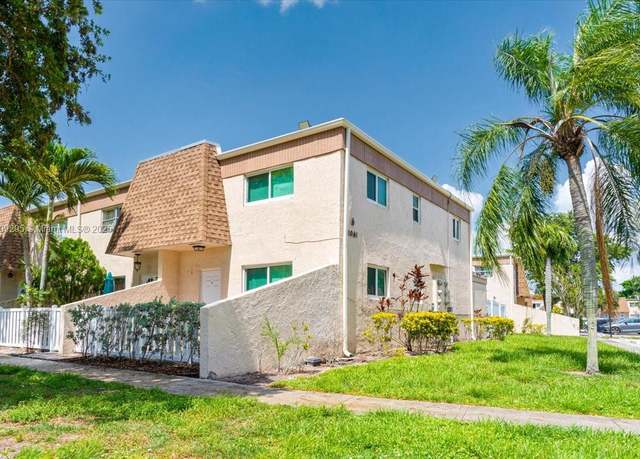 Property at 1061 NW 80th Ave Unit J, Margate, FL 33063, 3 beds, 2.5 baths