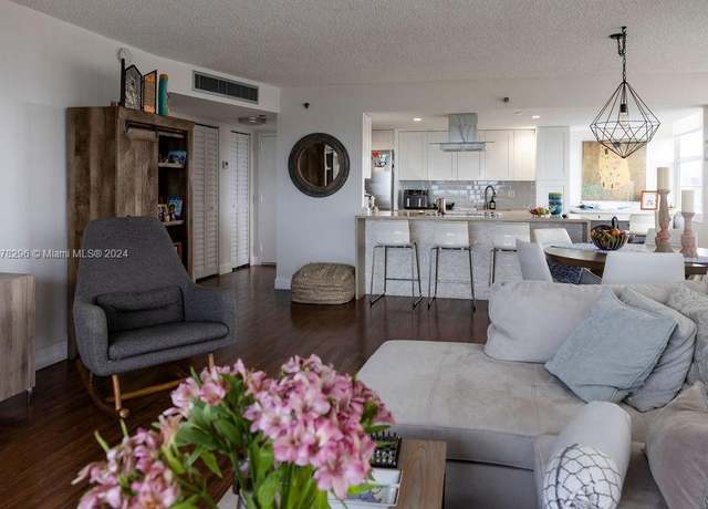 Property at 1300 Saint Charles Pl Ph 12, Pembroke Pines, FL 33026, 2 beds, 2 baths