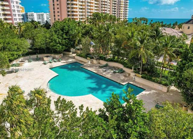 Property at 785 Crandon Blvd #302, Key Biscayne, FL 33149, 3 beds, 3 baths