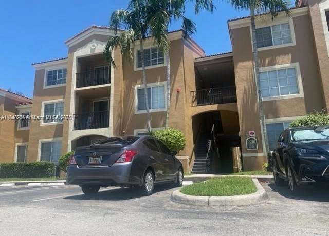 Property at 7930 N Nob Hl #304, Tamarac, FL 33321, 2 beds, 2 baths