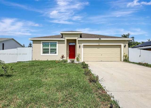 Property at 729 SW Lakehurst Dr, Port St Lucie, FL 34983, 4 beds, 2 baths