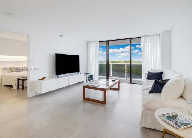 Property at 20505 E Country Club Dr #531, Aventura, FL 33180, 2 beds, 2 baths