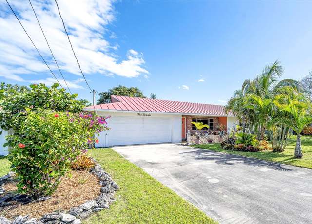 Property at 336 Fernandina St, Fort Pierce, FL 34949, 3 beds, 2 baths