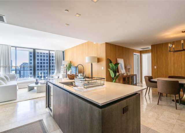 Property at 68 SE 6th St #1403, Miami, FL 33131, 3 beds, 3.5 baths