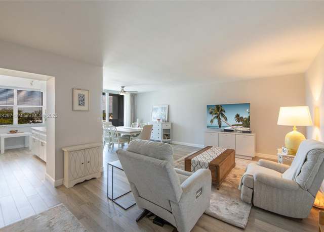 Property at 3210 SE 10th St Unit 5B, Pompano Beach, FL 33062, 2 beds, 2 baths