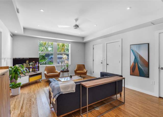 Property at 810 11th St #102, Miami Beach, FL 33139, 2 beds, 2 baths