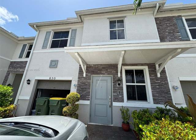 Property at 830 SE 19th St, Homestead, FL 33034, 4 beds, 2.5 baths