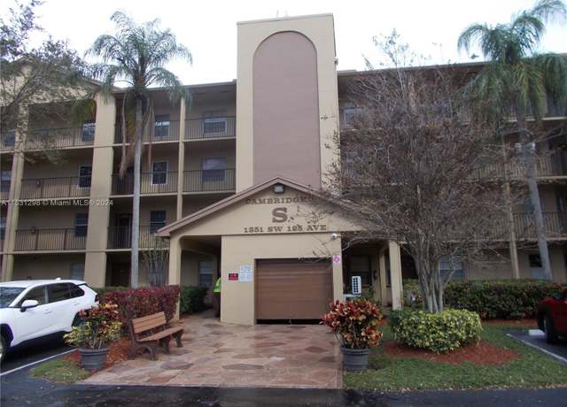 Property at 1351 SW 125th Ave Unit 404S, Pembroke Pines, FL 33027, 1 bed, 1 bath