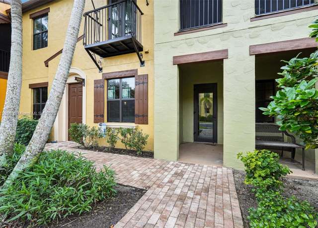 Property at 9064 Capistrano St N #5004, Naples, FL 34113, 2 beds, 2 baths