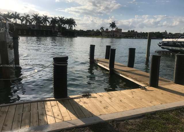 Property at 5001 Collins Ave, Miami Beach, FL 33140