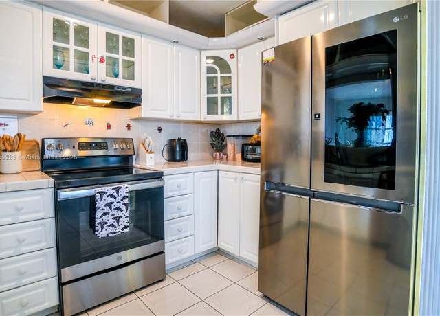 Property at 4164 Inverrary Dr #601, Lauderhill, FL 33319, 2 beds, 2 baths