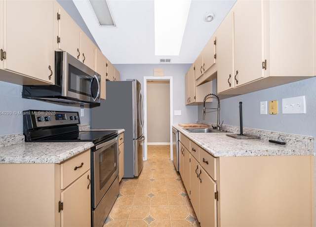 Property at 1306 Vine St, Other City - In The State Of Florida, FL 34748, 2 beds, 2 baths