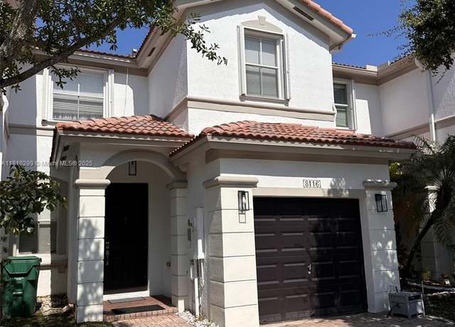 Property at 8116 NW 108th Pl, Doral, FL 33178, 3 beds, 2.5 baths
