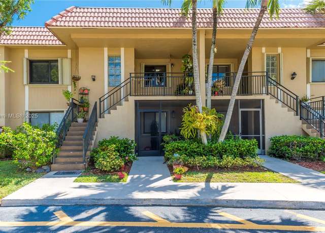Property at 302 Lakeview Dr #202, Weston, FL 33326, 2 beds, 2 baths