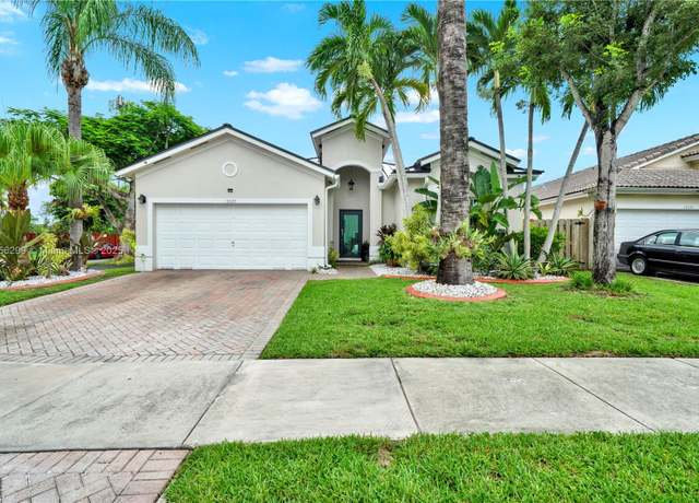 Property at 15577 SW 138th Ter, Miami, FL 33196, 3 beds, 2 baths
