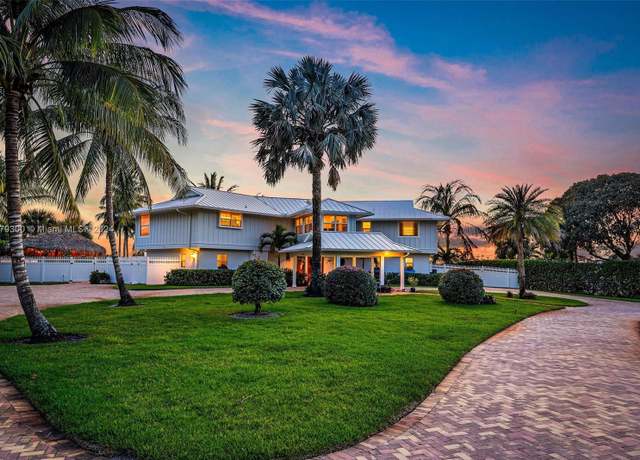 Property at 4643 SE Cheerio Way, Stuart, FL 34997, 6 beds, 7 baths