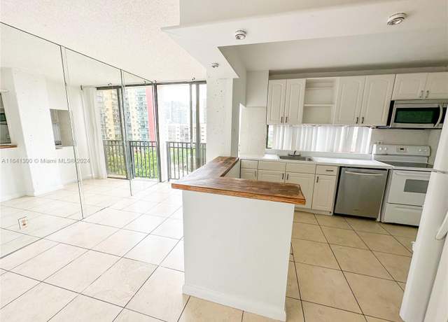 Property at 17021 N Bay Rd #915, Sunny Isles Beach, FL 33160, 2 beds, 2 baths