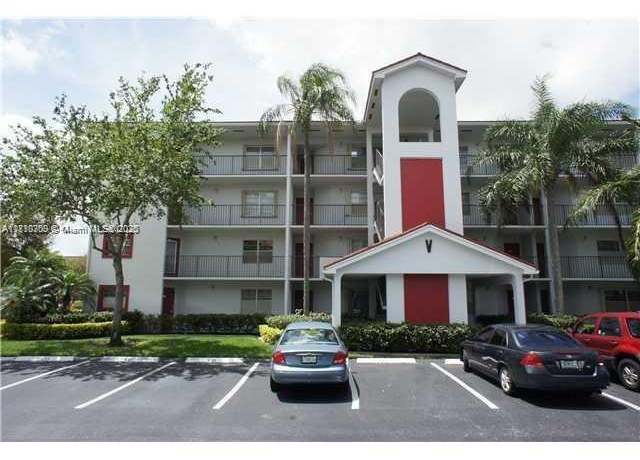 Property at 1000 SW 128th Ter Unit 303V, Pembroke Pines, FL 33027, 1 bed, 1.5 baths