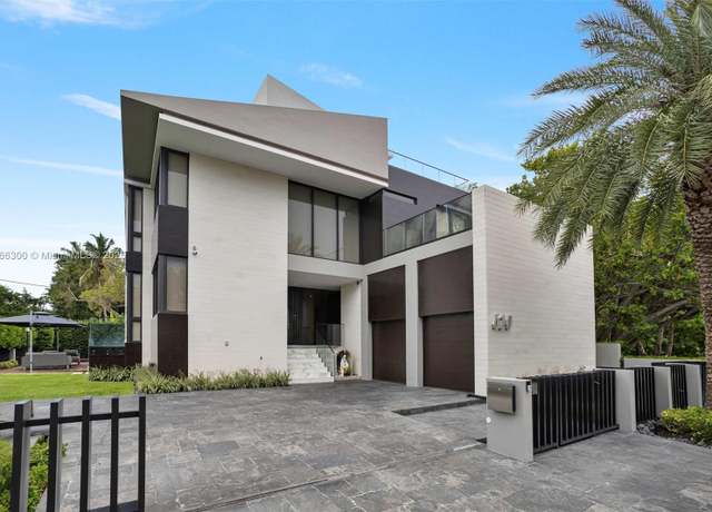 Property at 610 Harbor Cir, Key Biscayne, FL 33149, 6 beds, 7 baths