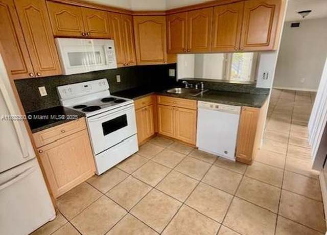 Property at 1100 Constitution Dr Unit 1100G, Homestead, FL 33034, 3 beds, 2 baths