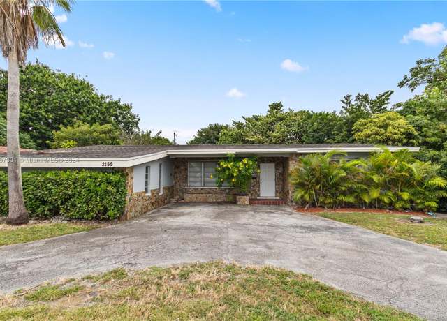 Property at 2155 NE Miami Gardens Dr, North Miami Beach, FL 33179, 3 beds, 2 baths