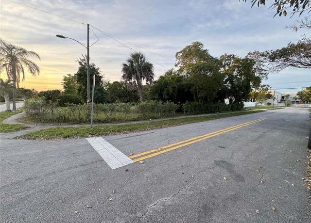 Property at 1595 NE 182nd St, North Miami Beach, FL 33162