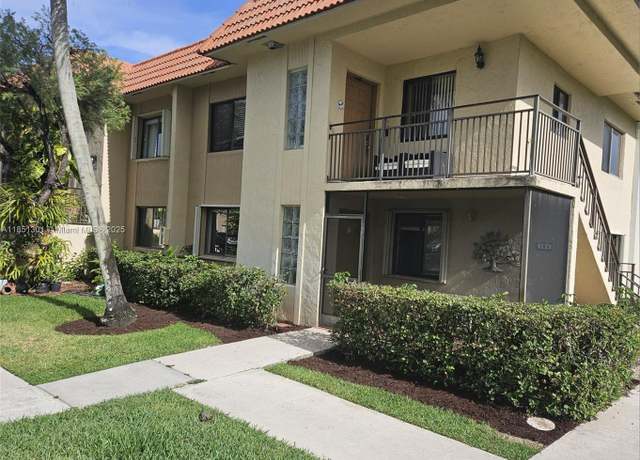 Property at 366 Lakeview Dr #104, Weston, FL 33326, 2 beds, 2 baths