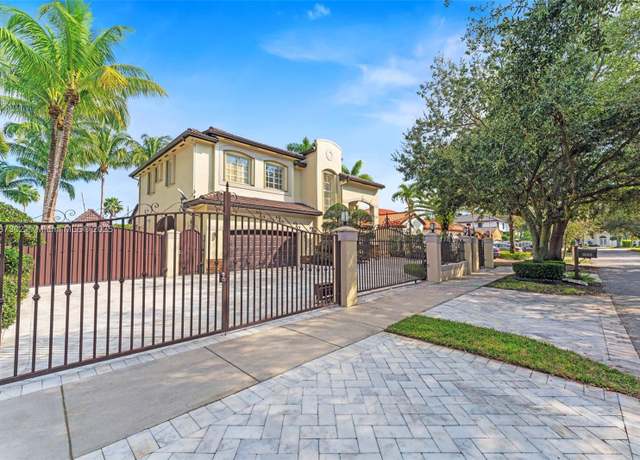 Property at 16801 NW 77th Pl, Miami Lakes, FL 33016, 4 beds, 3 baths