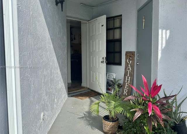 Property at 1211 S Independence Dr Unit 1211 G, Homestead, FL 33034, 2 beds, 2 baths