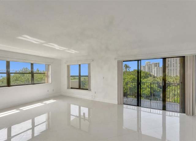 Property at 1201 S Ocean Dr Unit 402S, Hollywood, FL 33019, 3 beds, 2.5 baths