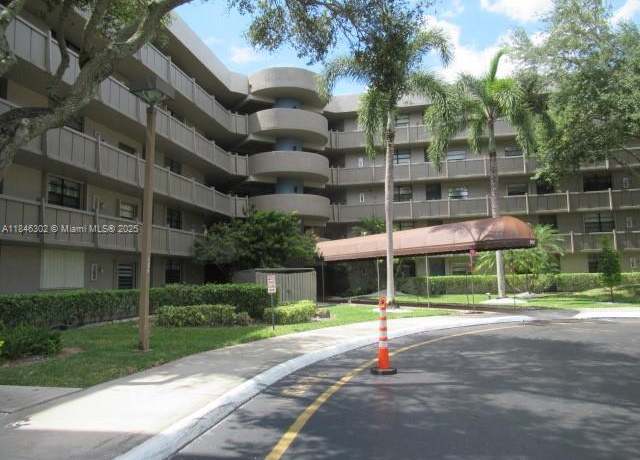 Property at 900 Colony Point Cir #106, Pembroke Pines, FL 33026, 1 bed, 1.5 baths