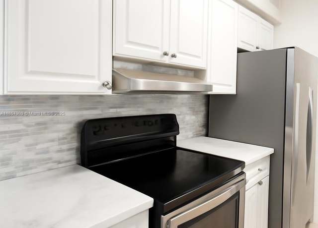 Property at 8713 SW 5th St #208, Pembroke Pines, FL 33025, 2 beds, 1 bath
