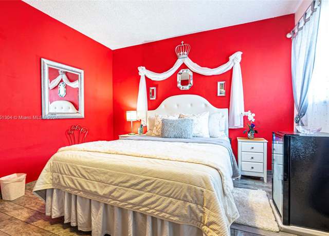 Property at 815 SW 10th Ter Unit 3V, Hallandale Beach, FL 33009, 1 bed, 1 bath