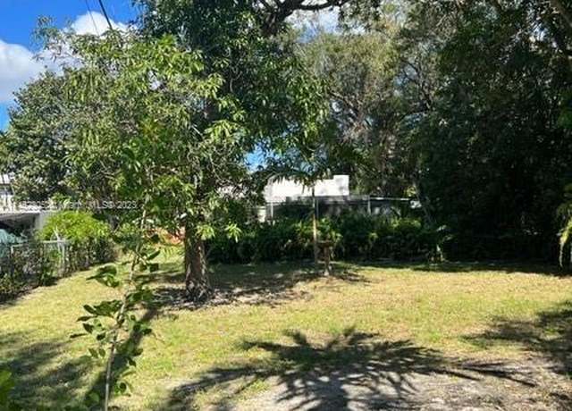 Property at 821 NE 120 St, Biscayne Park, FL 33161, 2 beds, 2 baths