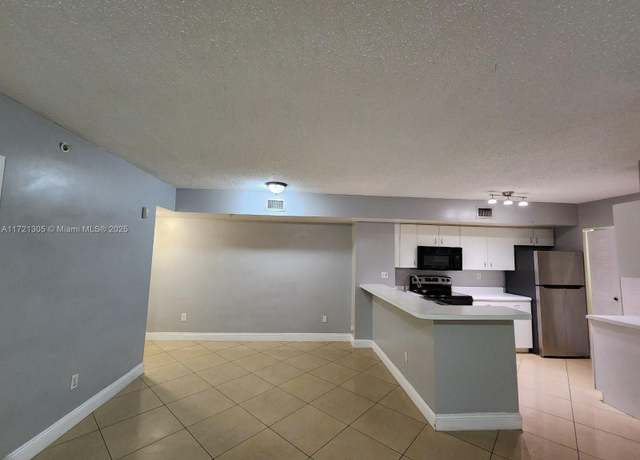 Property at 2600 S University Dr #129, Davie, FL 33328, 3 beds, 2 baths