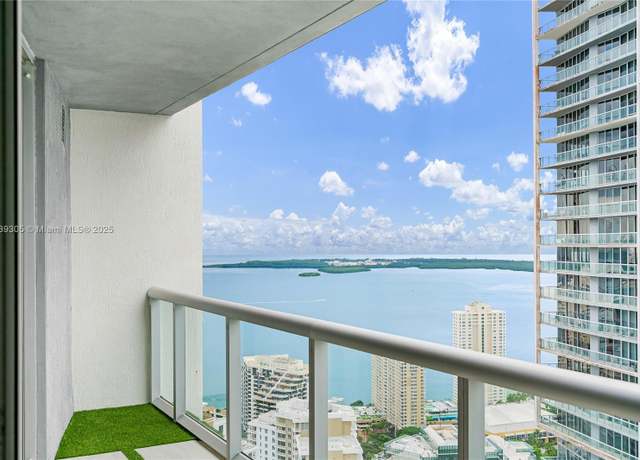 Property at 475 Brickell Ave #4811, Miami, FL 33131, 1 bed, 1 bath