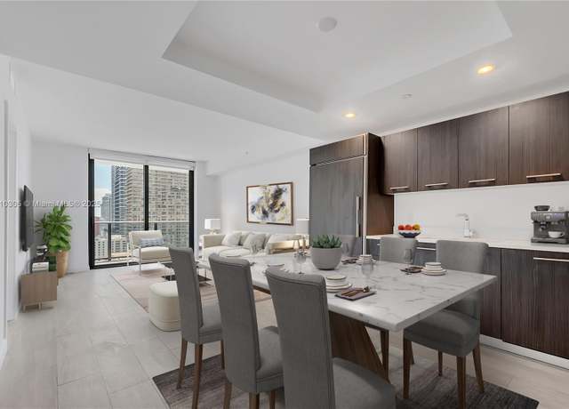 Property at 45 SW 9th St #2105, Miami, FL 33130, 1 bed, 2 baths
