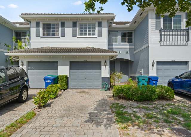 Property at 1416 NW 34th Way, Lauderhill, FL 33311, 2 beds, 2.5 baths
