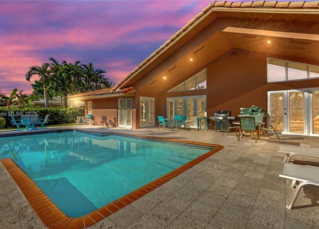 Property at 10220 SW 140th St, Miami, FL 33176, 4 beds, 3.5 baths