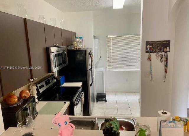 Property at 2334 SE 23rd Ter #2334, Homestead, FL 33035, 2 beds, 2.5 baths