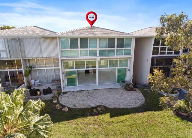 Property at 6795 & 6793 Brookline Dr, Hialeah, FL 33015, 3 beds, 2.5 baths