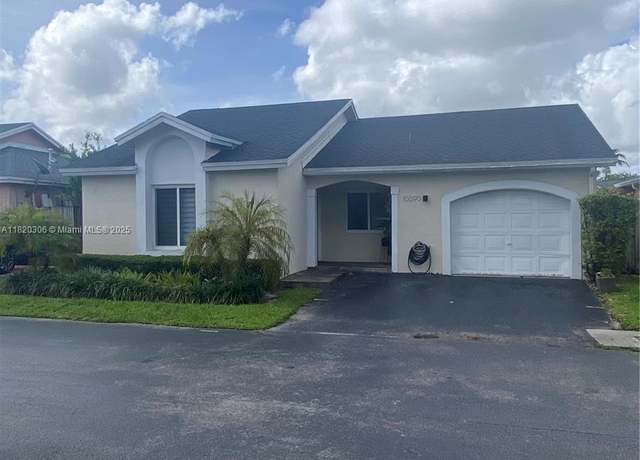 Property at 10090 NW 57th St, Doral, FL 33178, 3 beds, 2 baths