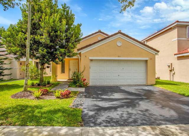 Property at 1611 Palermo Dr, Weston, FL 33327, 3 beds, 2 baths