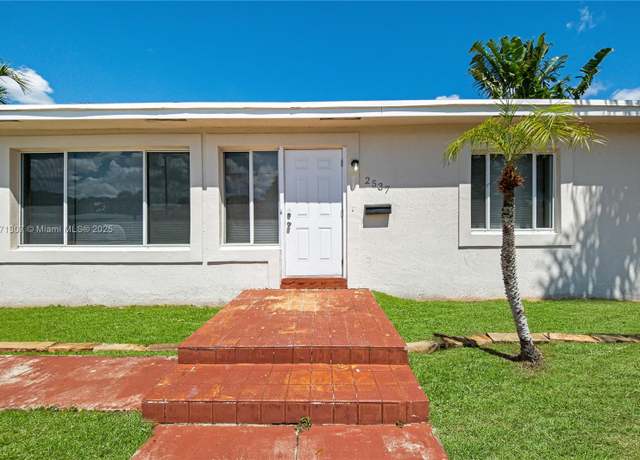 Property at 2537 Adams St, Hollywood, FL 33020, 2 beds, 1 bath