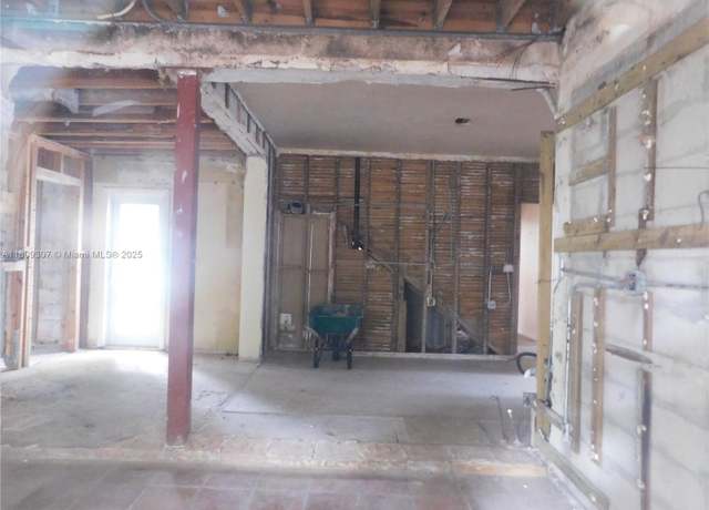 Property at 435 N Quebrada St, Other City - In The State Of Florida, FL 33440, 4 beds, 2 baths